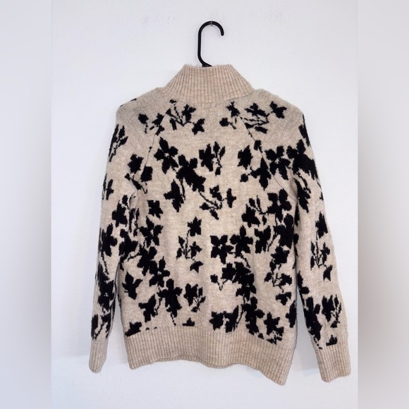 Liz Claiborne Mock Neck Beige Black Floral Sweater - Picture 5 of 14